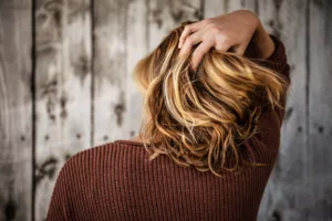 early signs of thinning hair, early signs of hair loss, early signs of crown hair loss